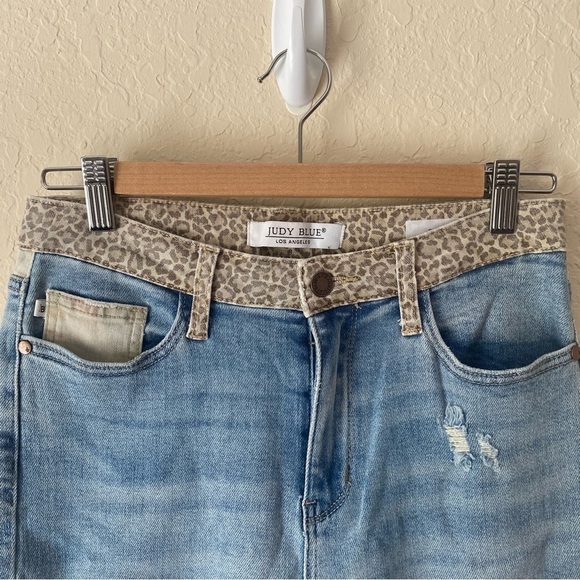Judy Blue | Women's Cheetah Camo Block High Rise Slim Fit Jeans Size 27 - Picture 7 of 9